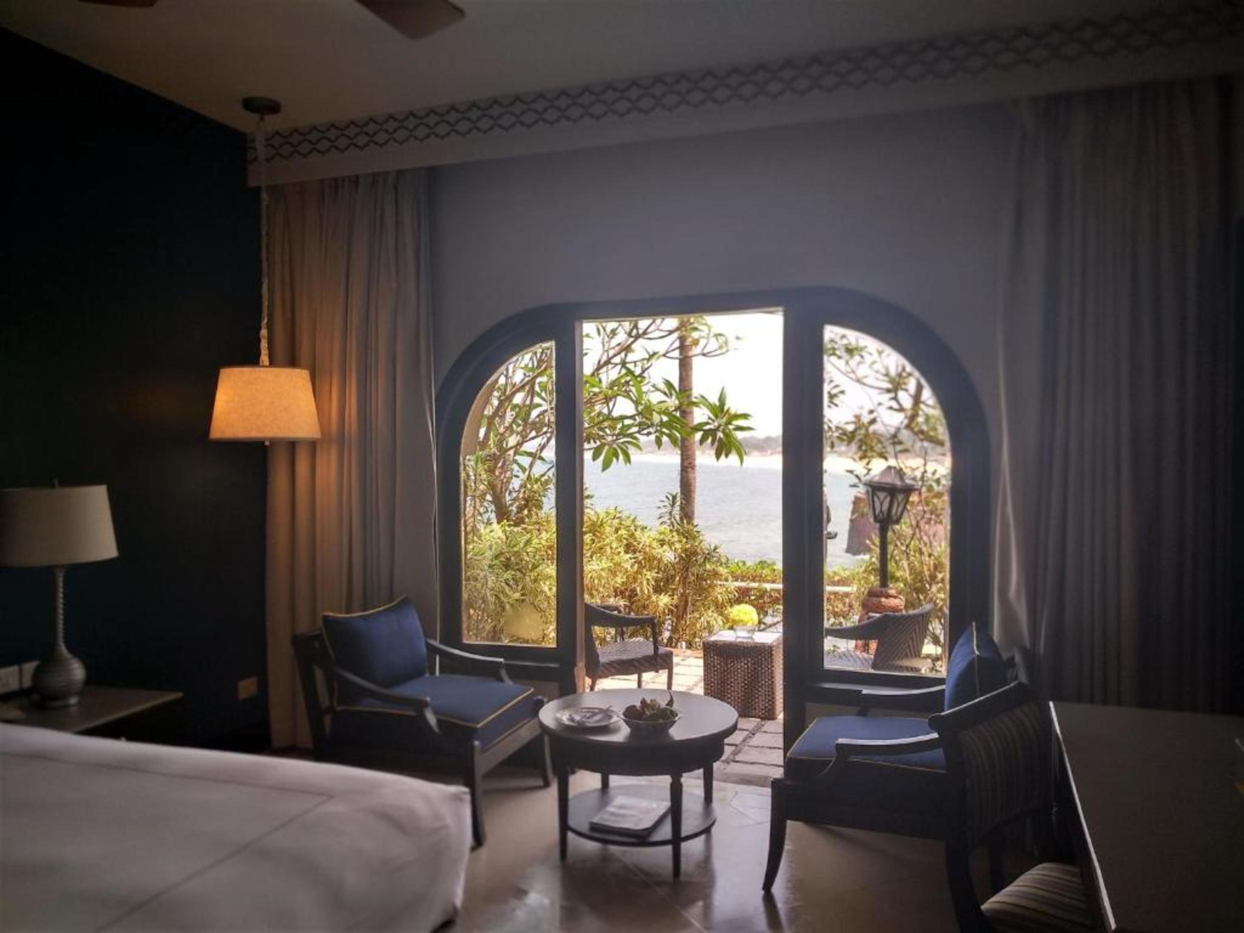 果阿泰姬堡阿瓜达度假酒店 Sinquerim 外观 照片 A room at the hotel