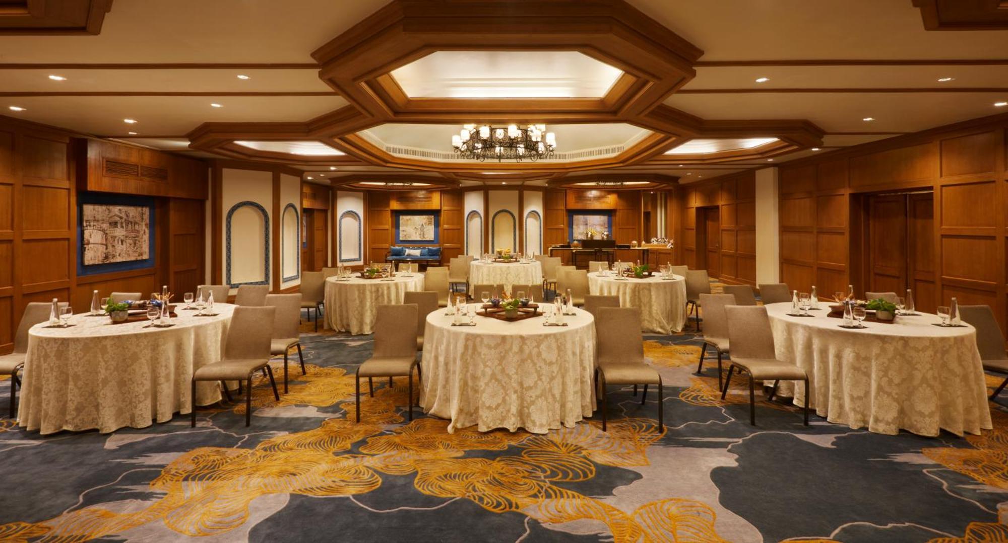 果阿泰姬堡阿瓜达度假酒店 Sinquerim 外观 照片 The ballroom at the Taj Bengal
