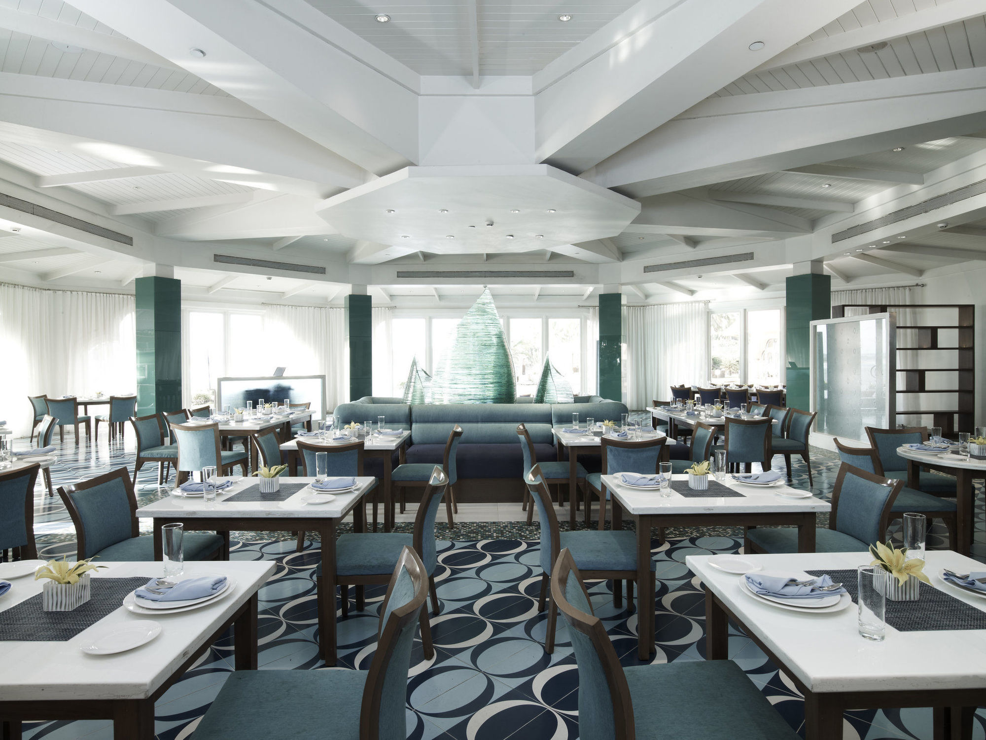 果阿泰姬堡阿瓜达度假酒店 Sinquerim 餐厅 照片 The restaurant