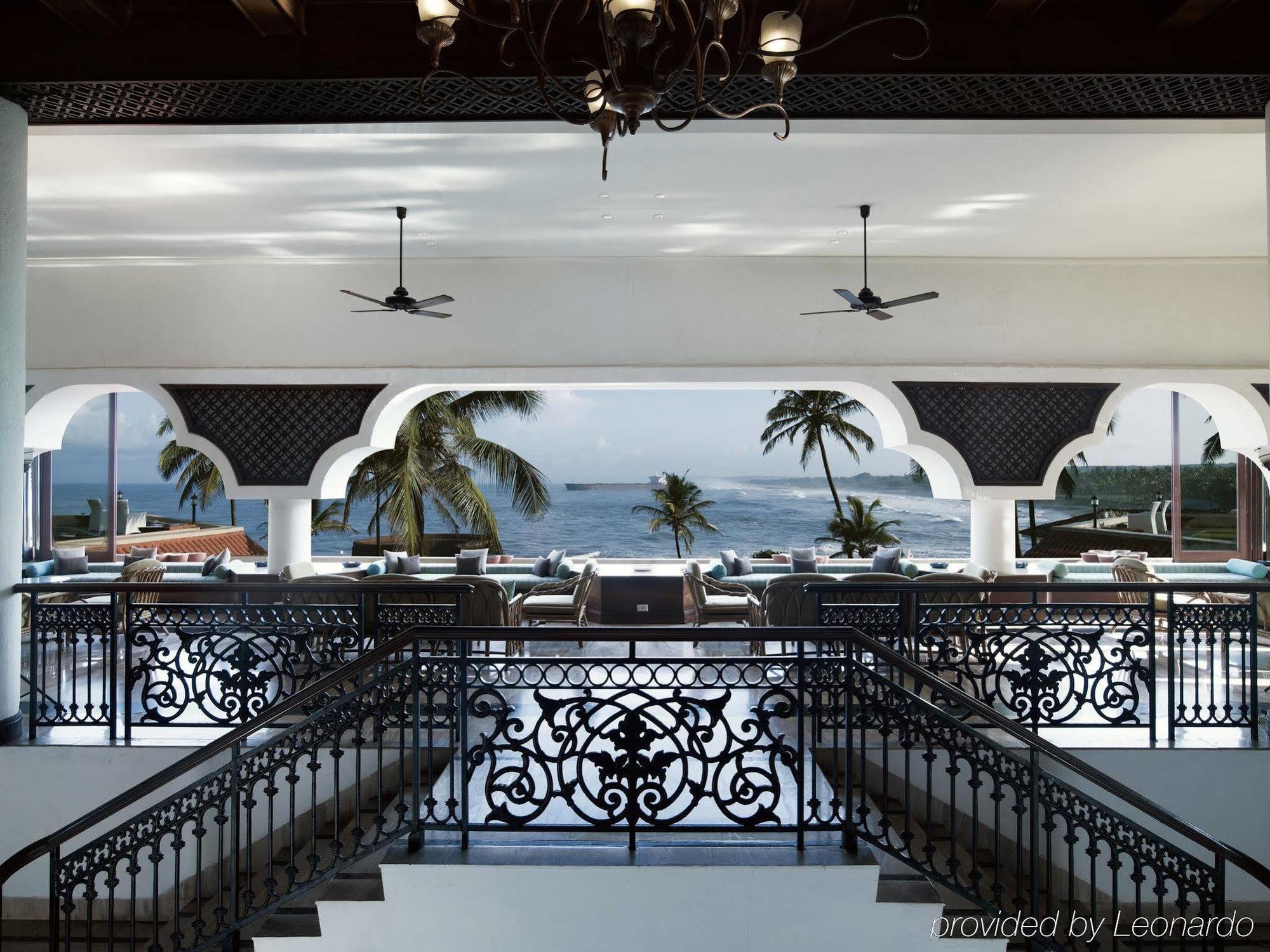 果阿泰姬堡阿瓜达度假酒店 Sinquerim 外观 照片 The interior of the hotel