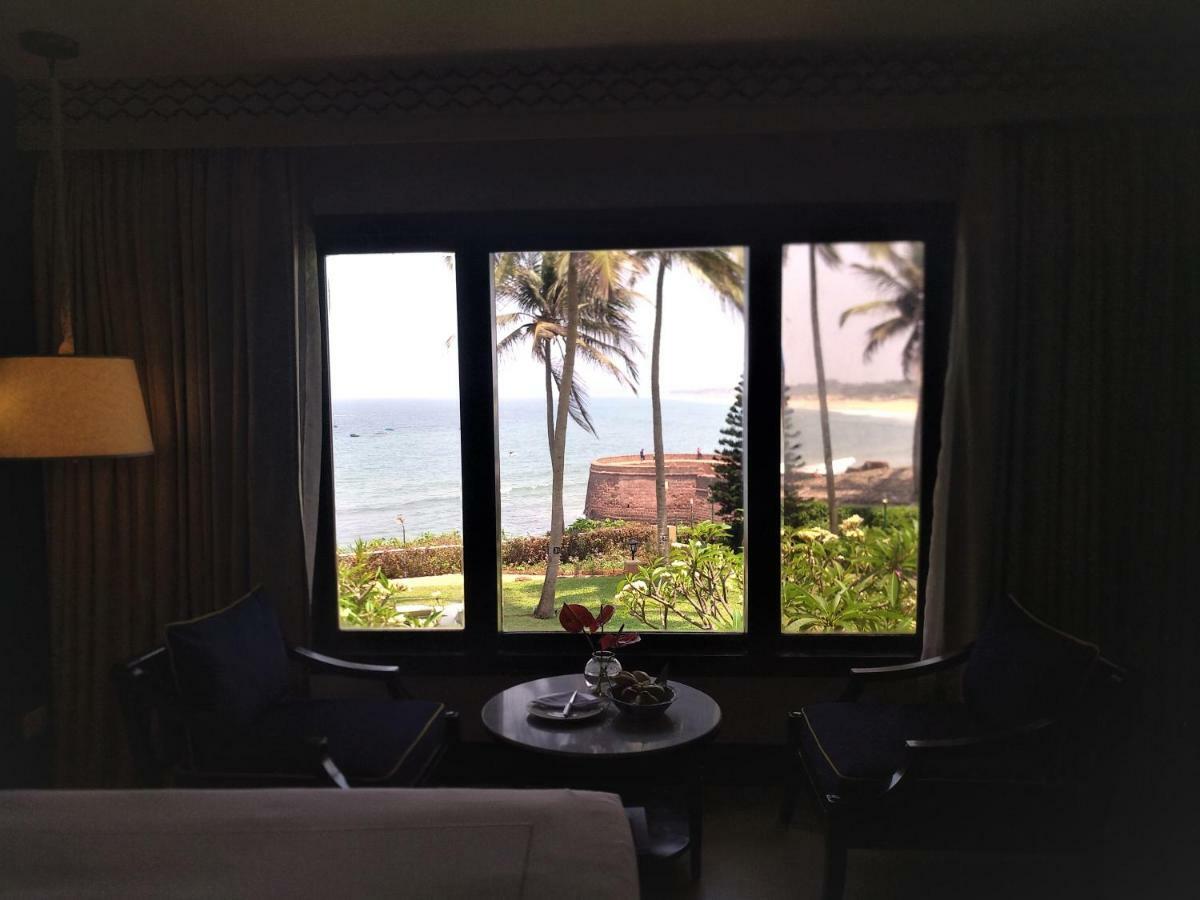 果阿泰姬堡阿瓜达度假酒店 Sinquerim 外观 照片 View from a room at the resort